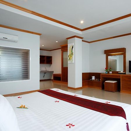 Blue Beach Club & Resort Patong Ruang foto