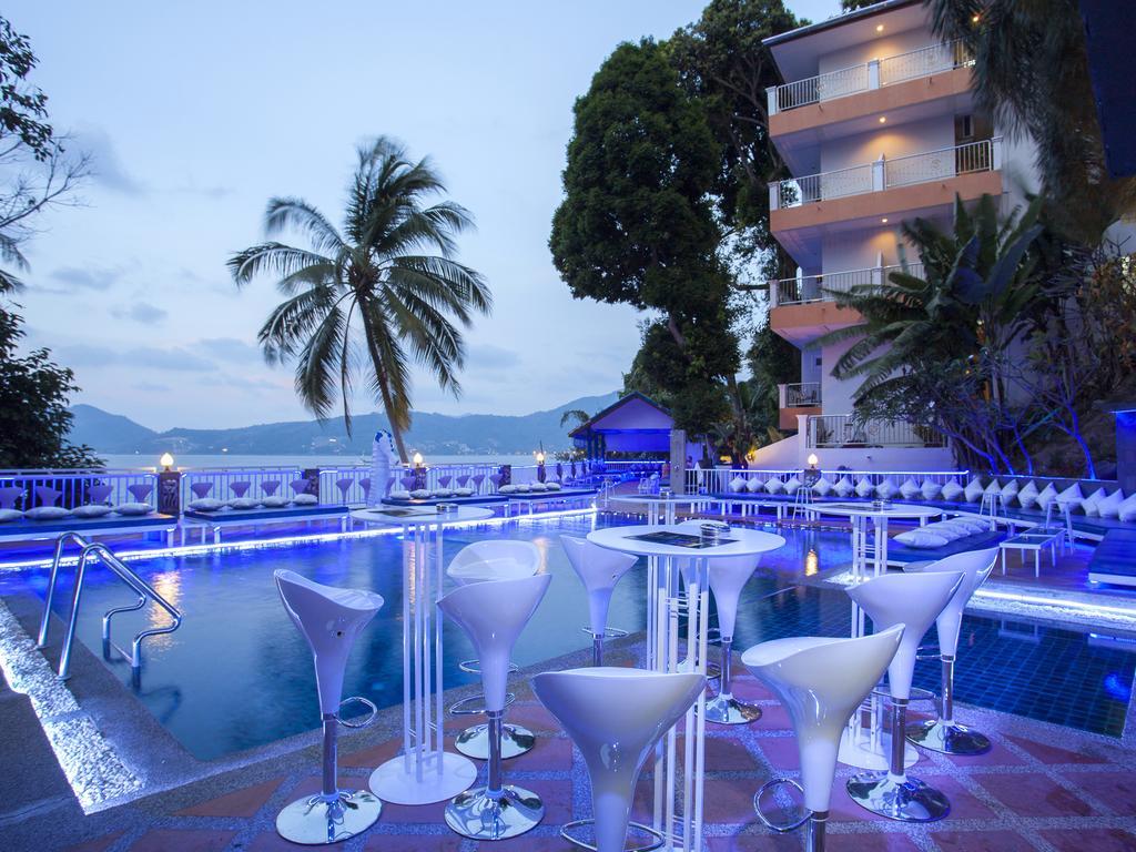 Blue Beach Club & Resort Patong Bagian luar foto