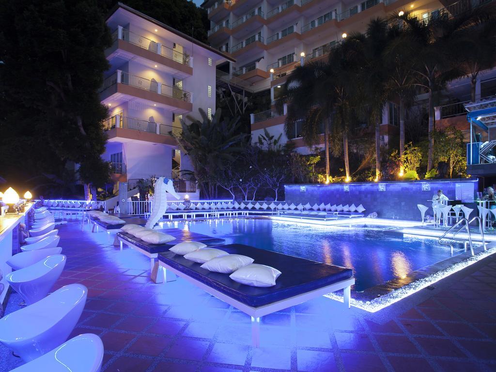 Blue Beach Club & Resort Patong Bagian luar foto