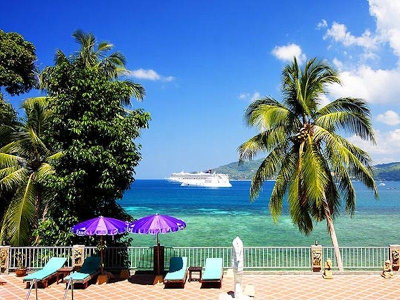 Blue Beach Club & Resort Patong Bagian luar foto