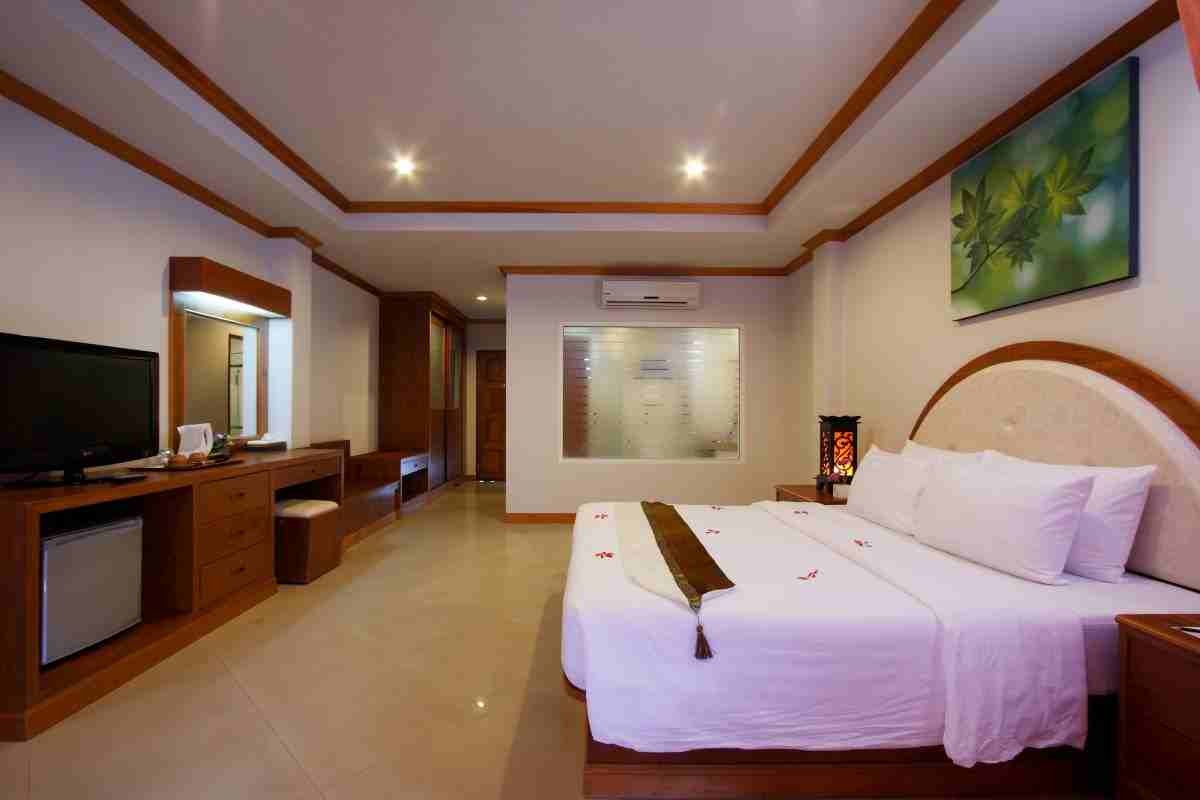 Blue Beach Club & Resort Patong Bagian luar foto