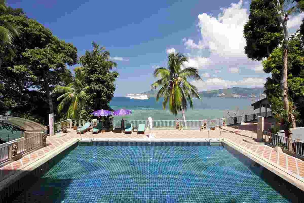 Blue Beach Club & Resort Patong Bagian luar foto
