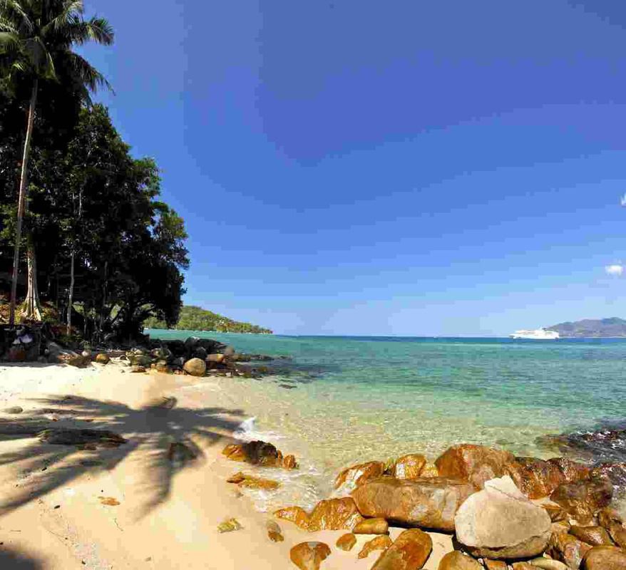 Blue Beach Club & Resort Patong Bagian luar foto